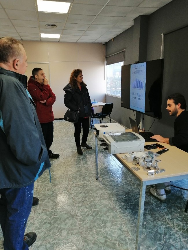 &Eacute;xito de la Formaci&oacute;n en Fotovoltaica, Distribuci&oacute;n material el&eacute;ctrico y fontaneria en Barcelona