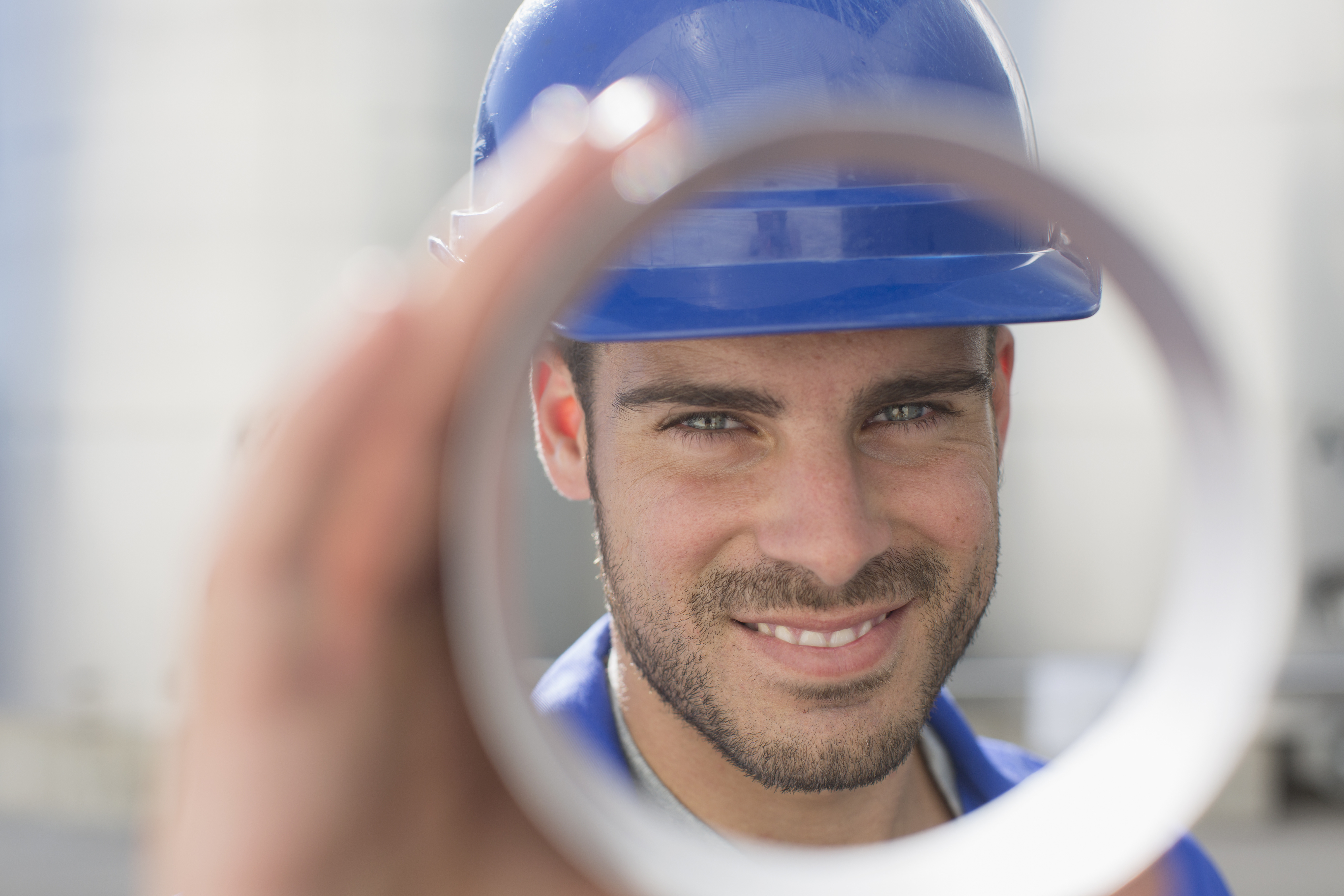 Algo de esperanza para el sector de la Reforma, Distribución material eléctrico y fontaneria en Barcelona