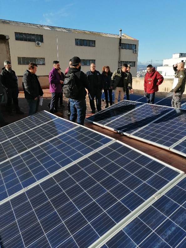 &Eacute;xito de la Formaci&oacute;n en Fotovoltaica, Distribuci&oacute;n material el&eacute;ctrico y fontaneria en Barcelona