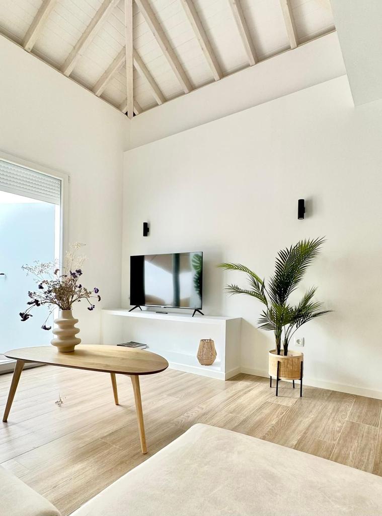 Reforma completa con CELL, Distribución material eléctrico y fontaneria en Barcelona