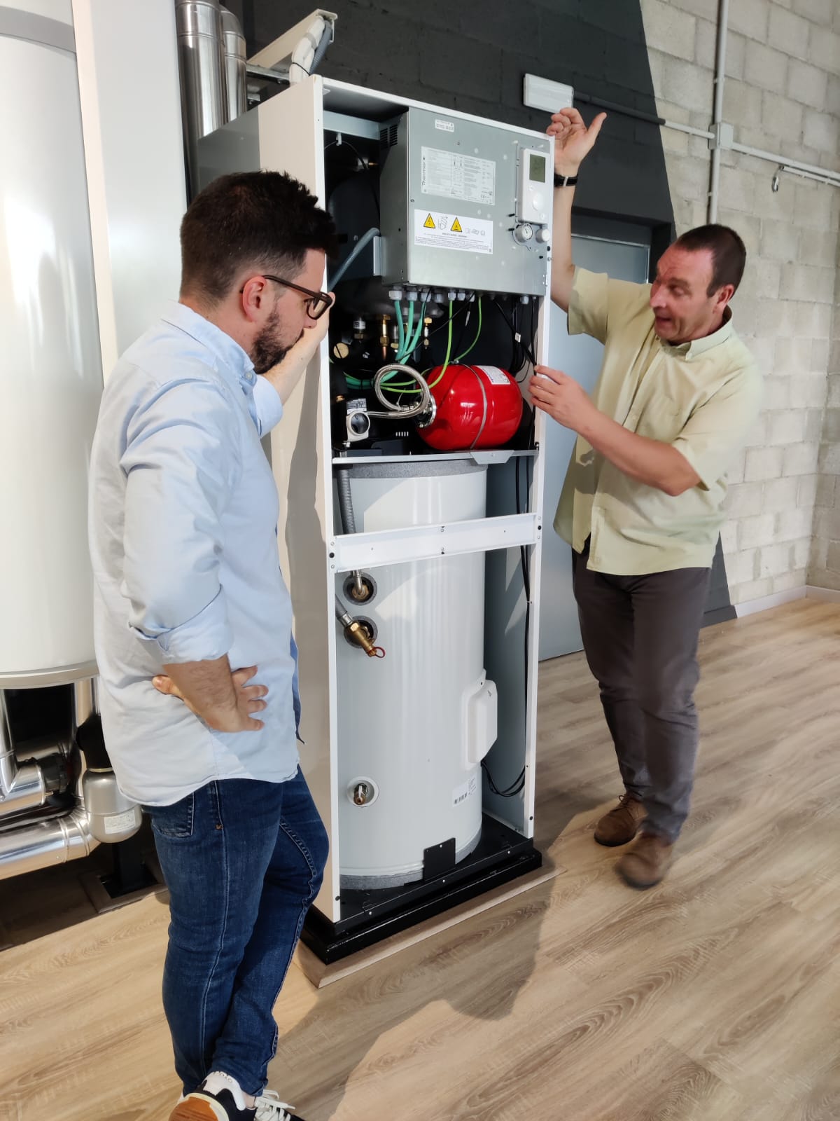 Formación y visita a Thermor, Distribución material eléctrico y fontaneria en Barcelona
