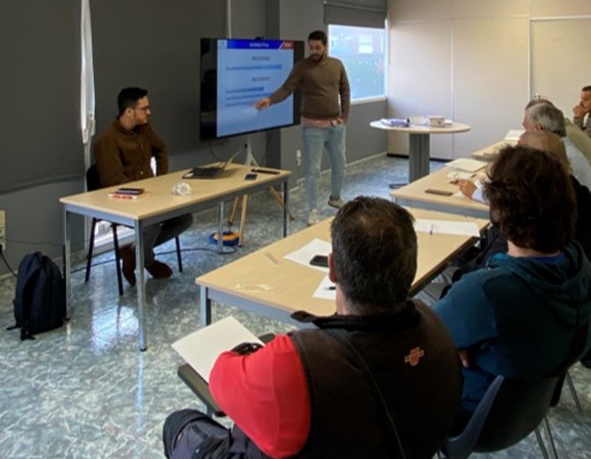 Gran éxito de la Formación sobre Fotovoltaica, Distribución material eléctrico y fontaneria en Barcelona