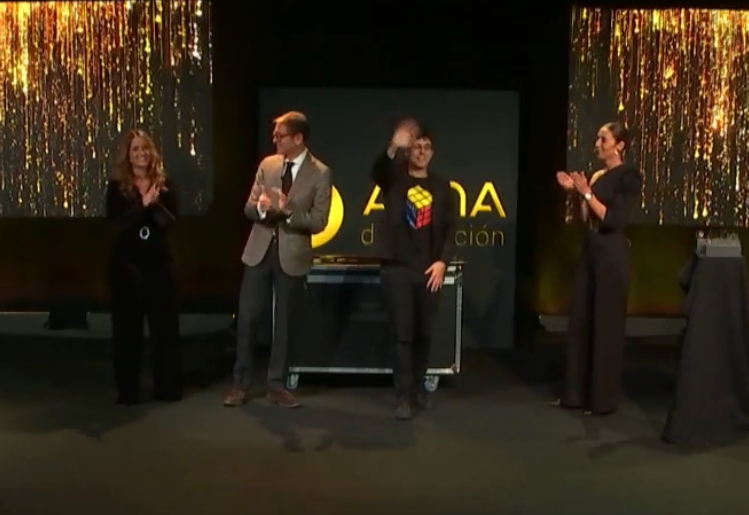 Entregados online los Premios AUNA, Distribución material eléctrico y fontaneria en Barcelona