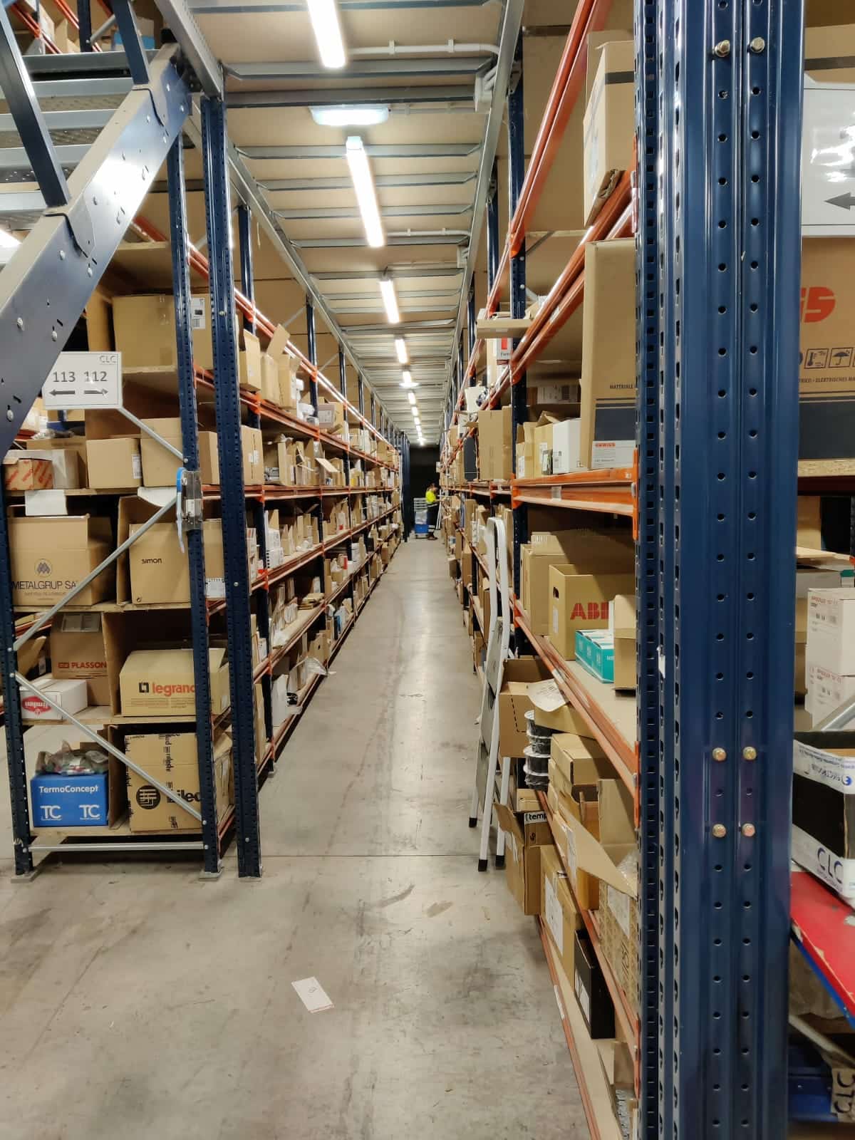 Visita al CLC, Distribución material eléctrico y fontaneria en Barcelona