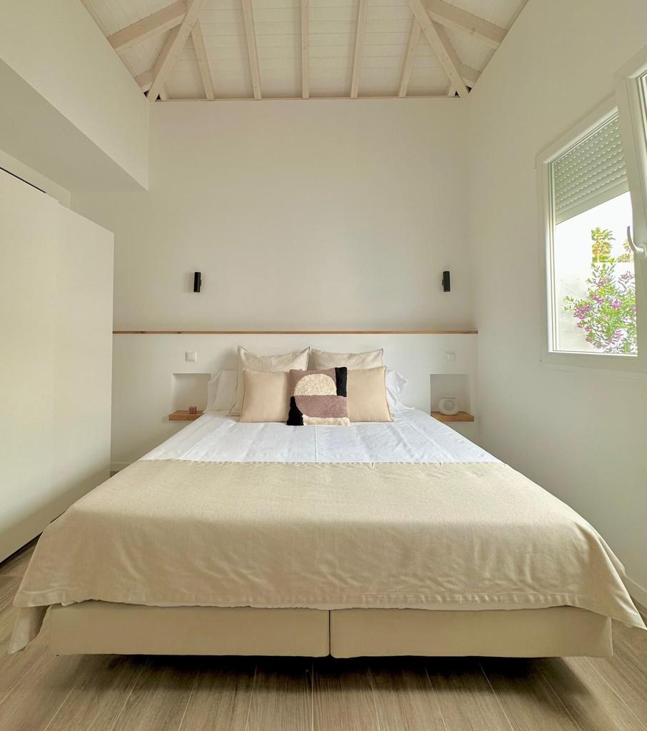 Reforma completa con CELL, Distribución material eléctrico y fontaneria en Barcelona