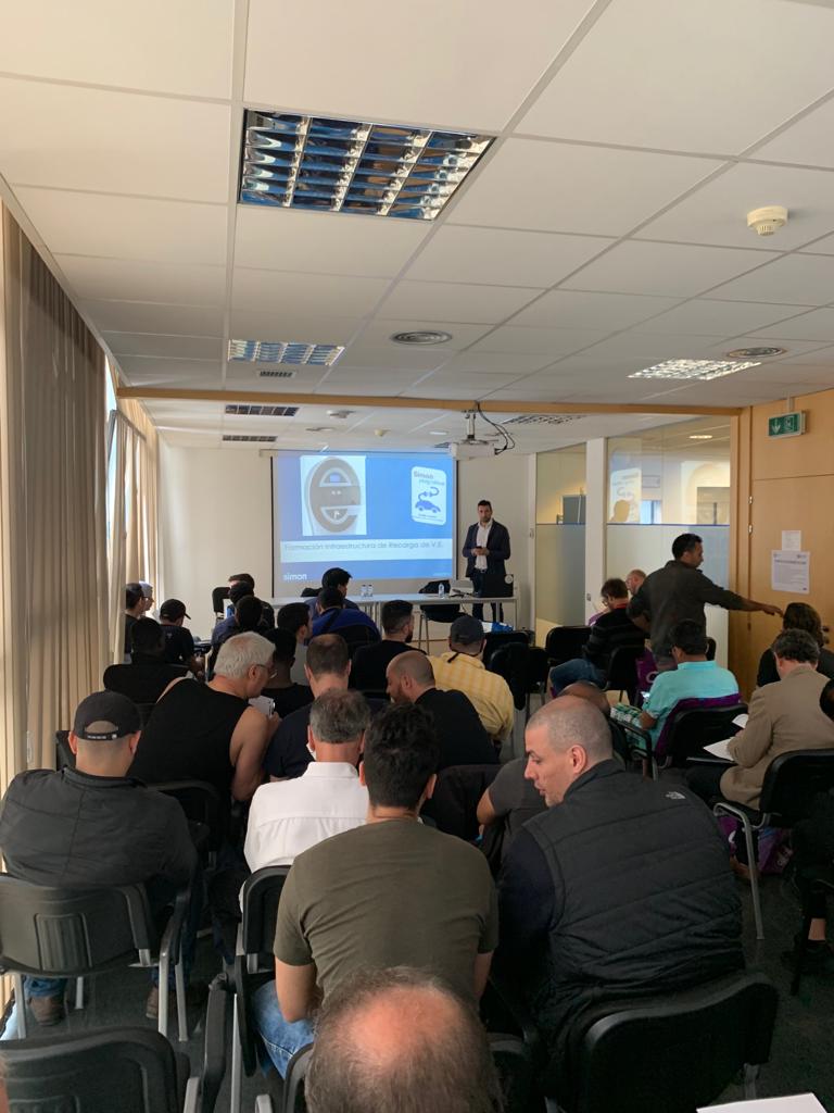 Distribaix, el encuentro oficial del sector de la instalación en el Baix Llobregat, Distribución material eléctrico y fontaneria en Barcelona