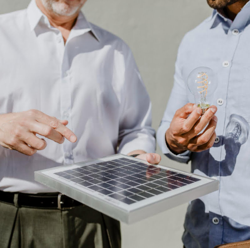 Servicios, Distribución material eléctrico y fontaneria en Barcelona