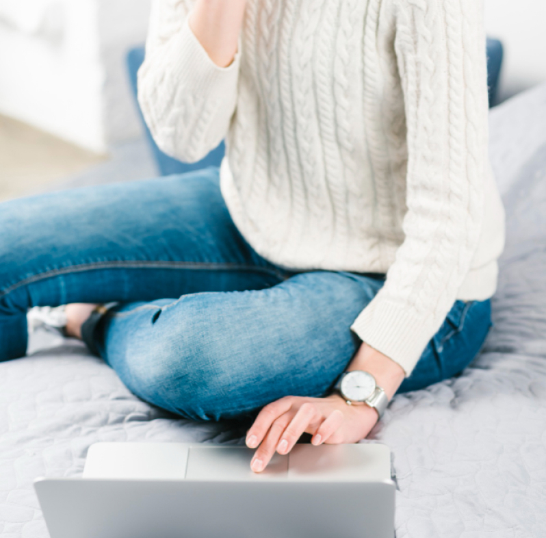 Servicios, Distribución material eléctrico y fontaneria en Barcelona