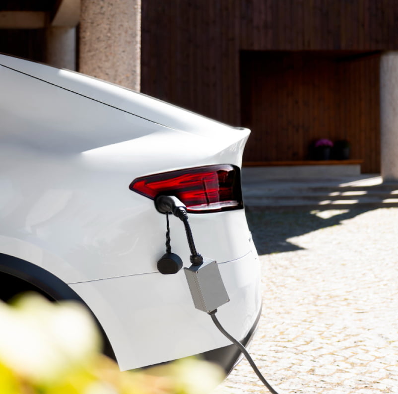 Servicios, Distribución material eléctrico y fontaneria en Barcelona